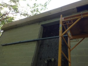 Roof with underhanging eaves being attached